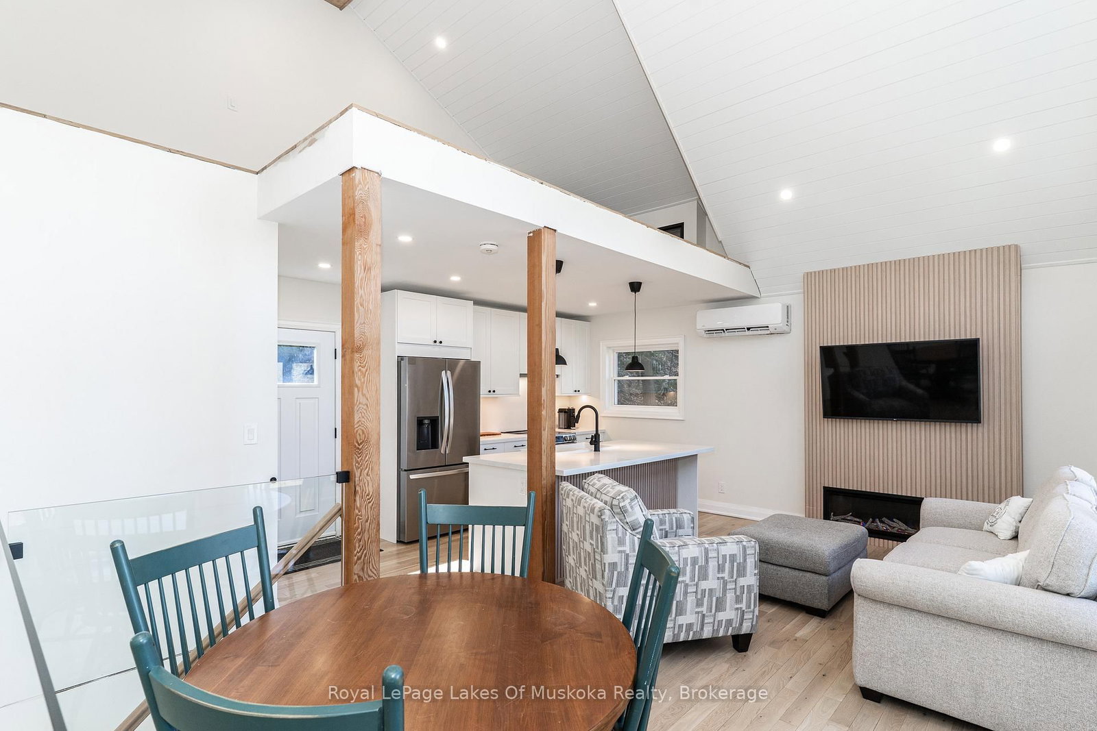 1361 Rosseau Lake 2 Road • Muskoka Lakes, ON photo 13