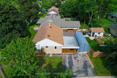 21 Oakwood Avenue • Kitchener, ON photo 6