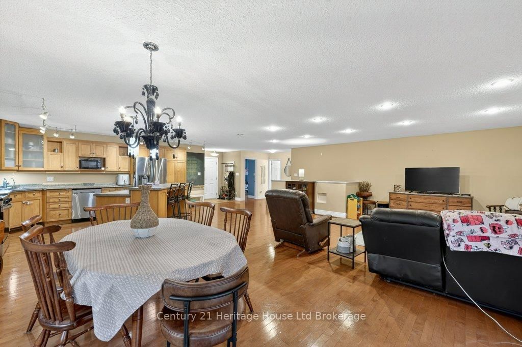 57 WENDY CALDER Place • Woodstock, ON photo 11