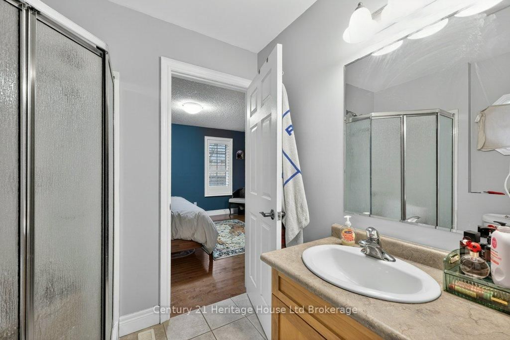 57 WENDY CALDER Place • Woodstock, ON photo 19
