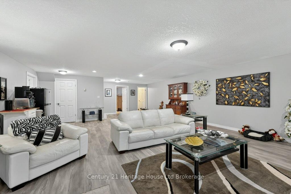 57 WENDY CALDER Place • Woodstock, ON photo 26