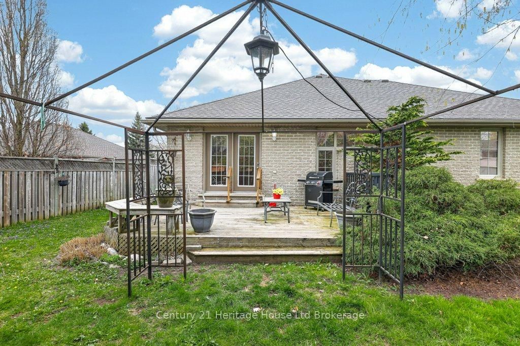 57 WENDY CALDER Place • Woodstock, ON photo 37
