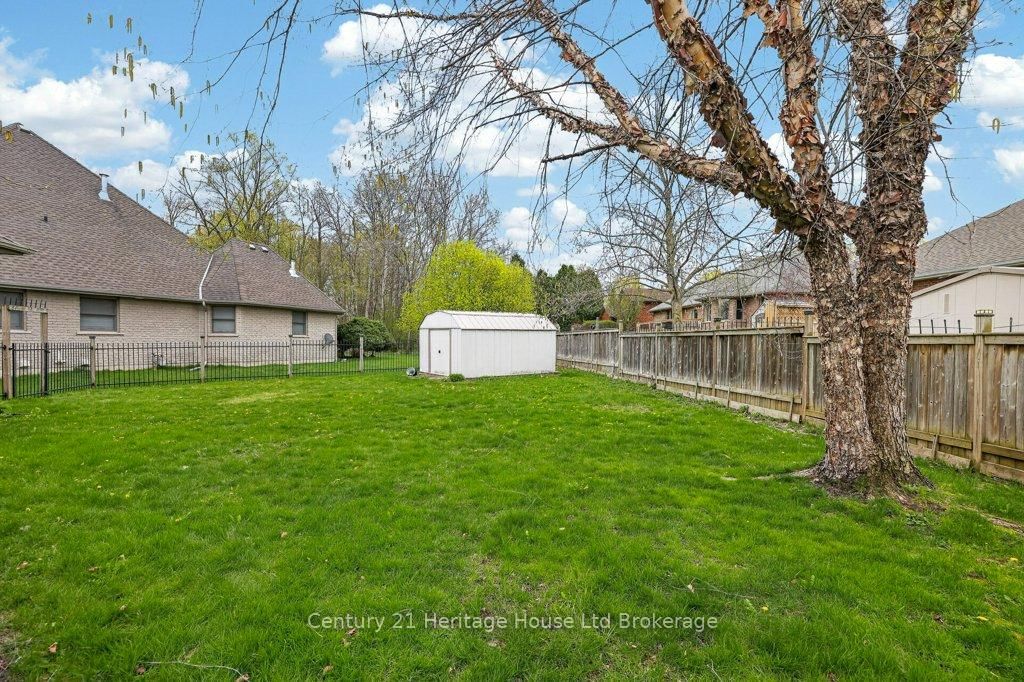 57 WENDY CALDER Place • Woodstock, ON photo 43