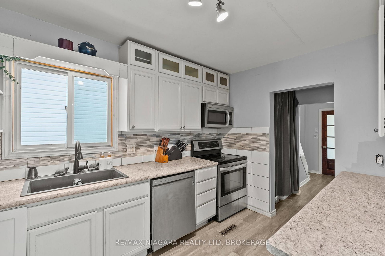 6293 Bellevue Street • Niagara Falls, ON photo 12