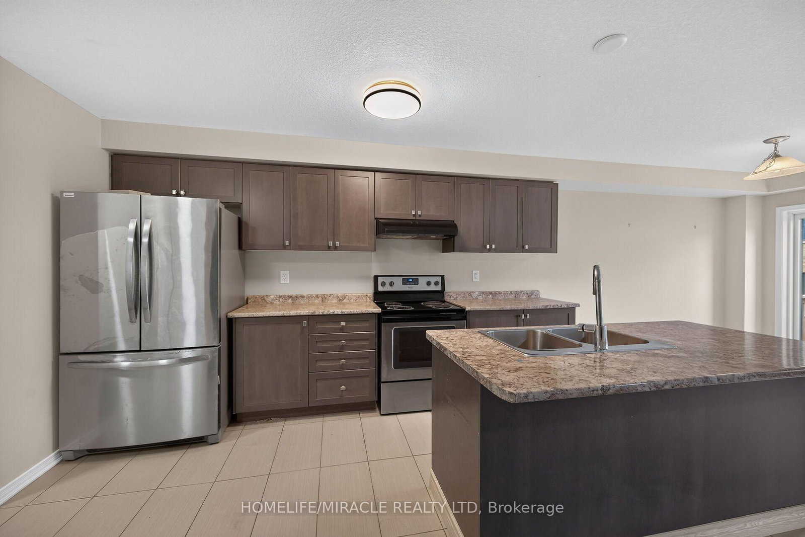82 Scarletwood Street • Hamilton, ON photo 12