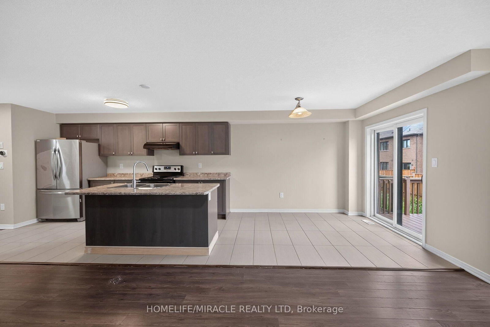82 Scarletwood Street • Hamilton, ON photo 14