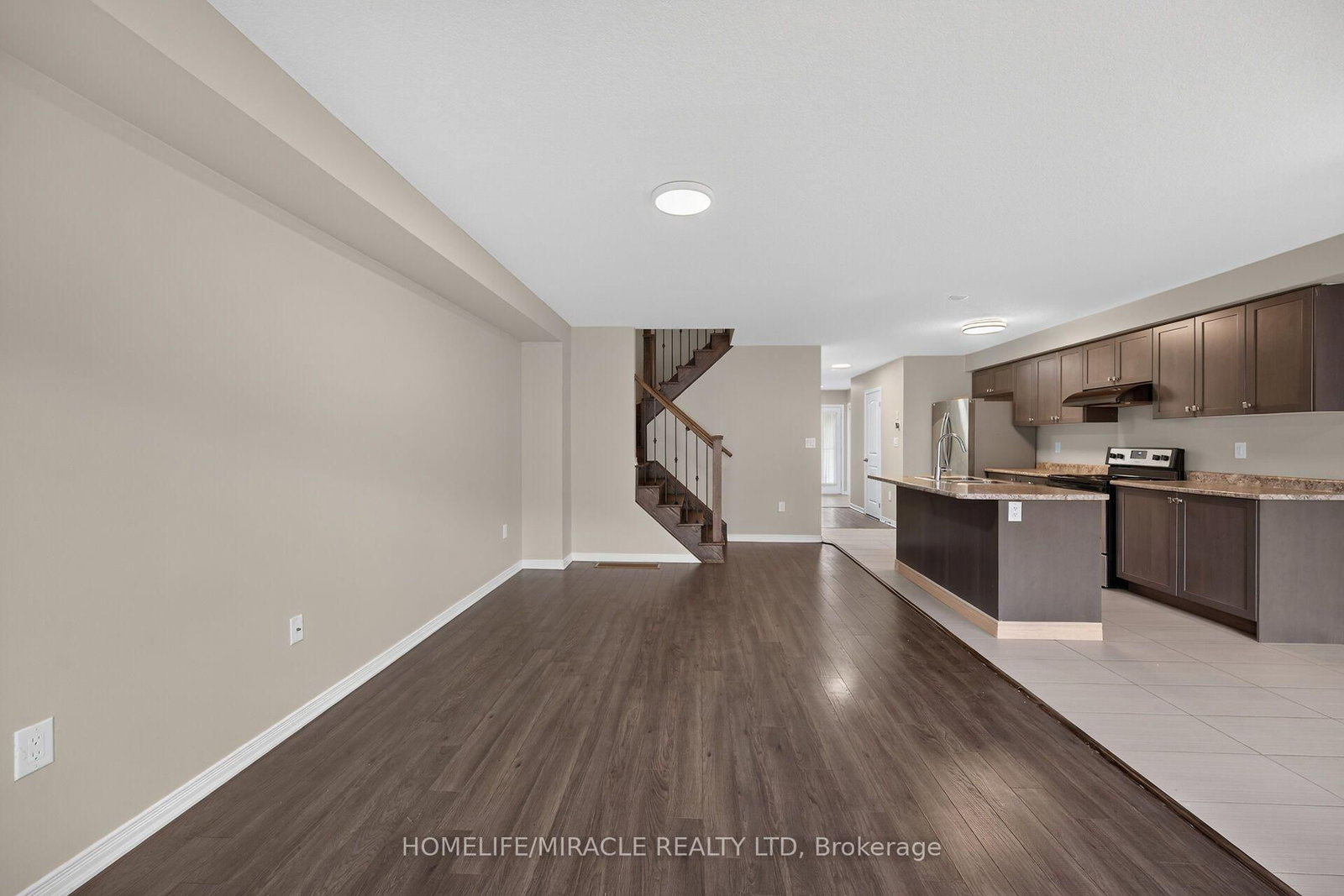 82 Scarletwood Street • Hamilton, ON photo 21
