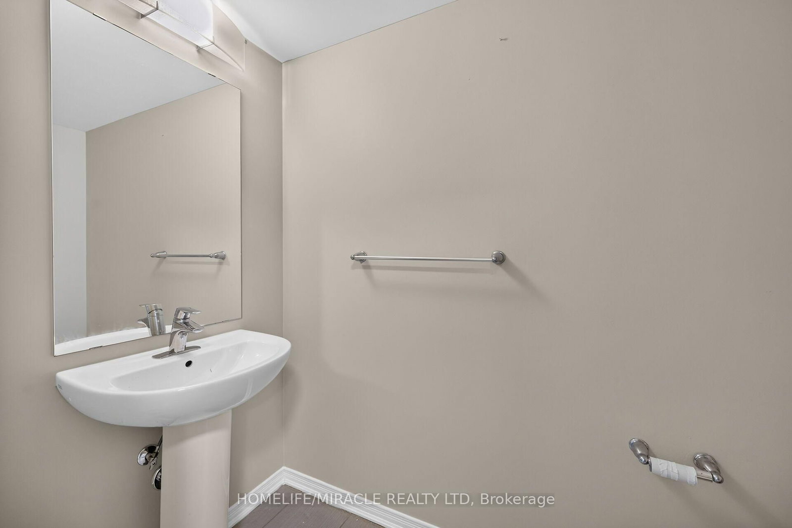 82 Scarletwood Street • Hamilton, ON photo 24