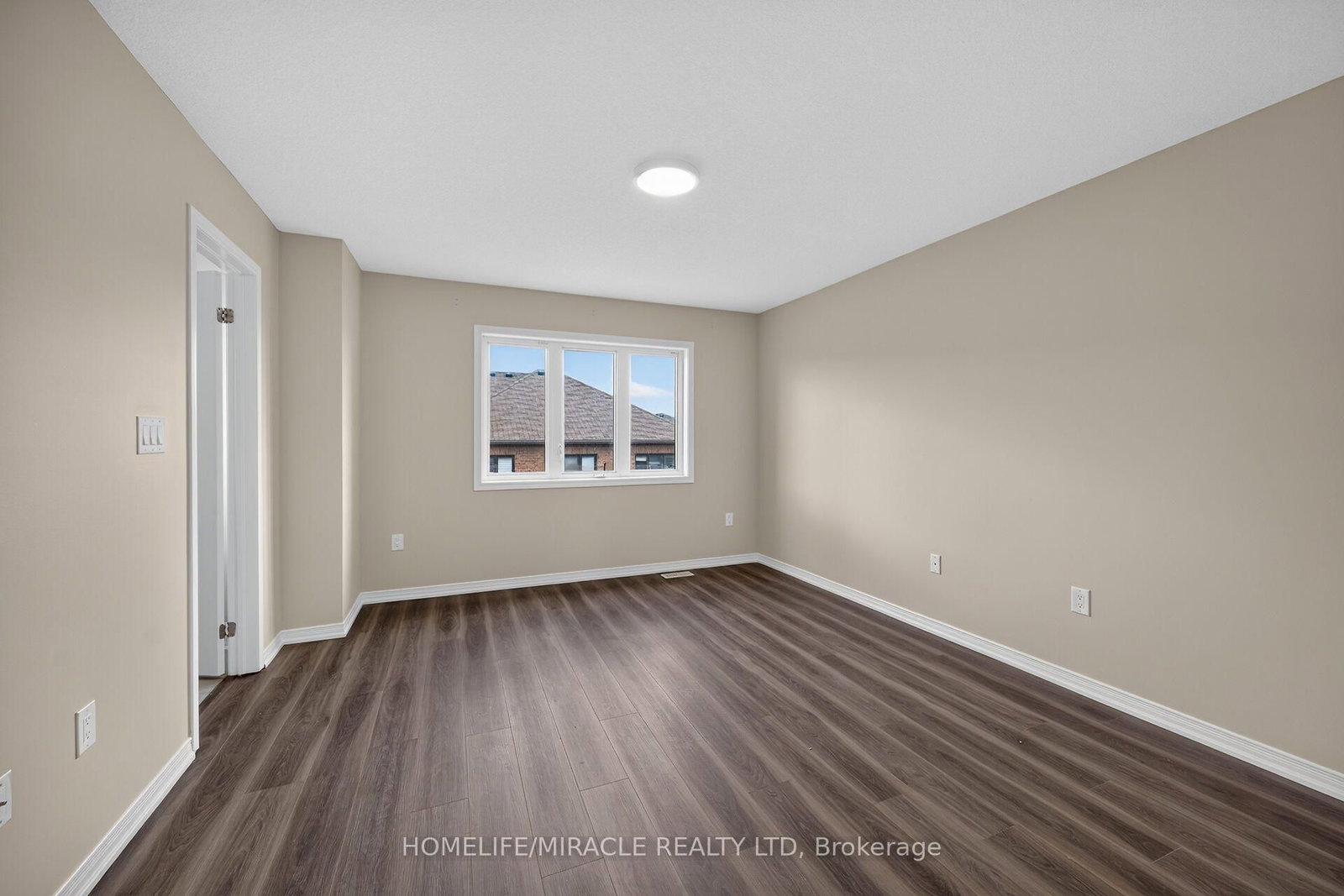 82 Scarletwood Street • Hamilton, ON photo 25