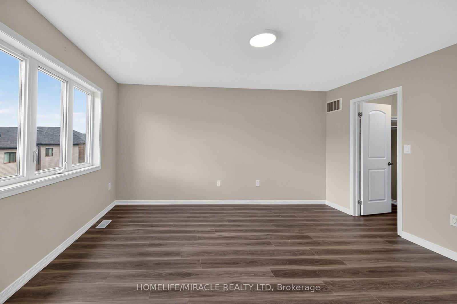 82 Scarletwood Street • Hamilton, ON photo 26