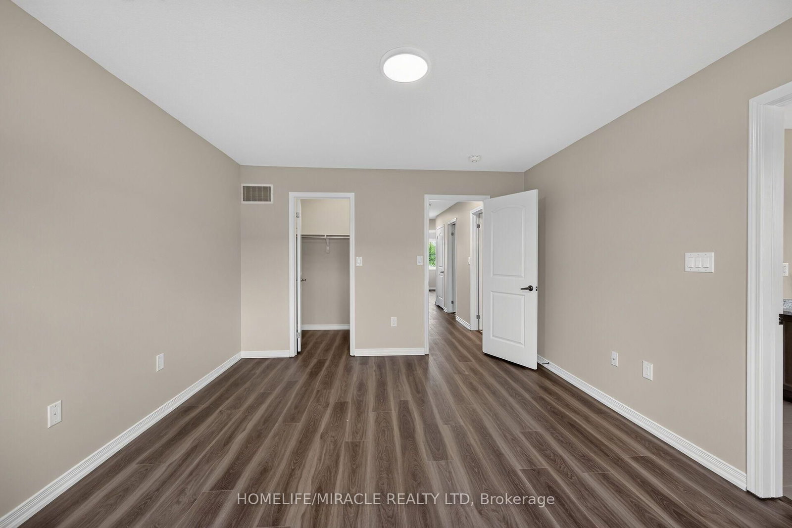 82 Scarletwood Street • Hamilton, ON photo 27