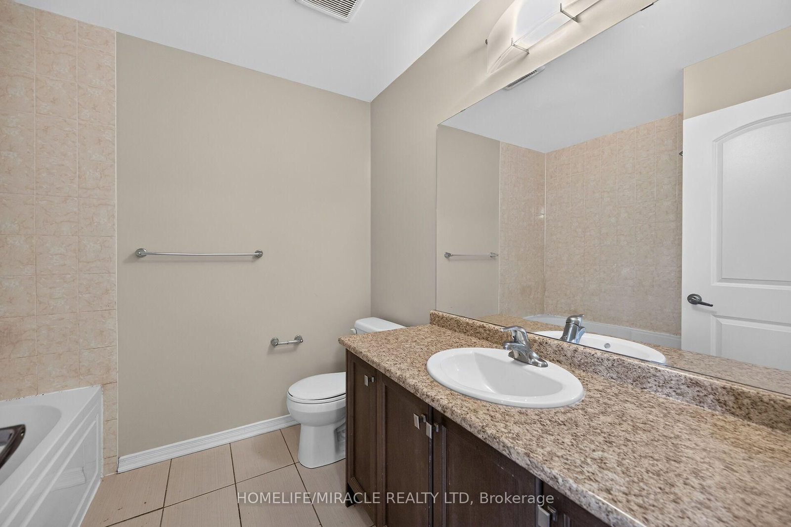 82 Scarletwood Street • Hamilton, ON photo 36