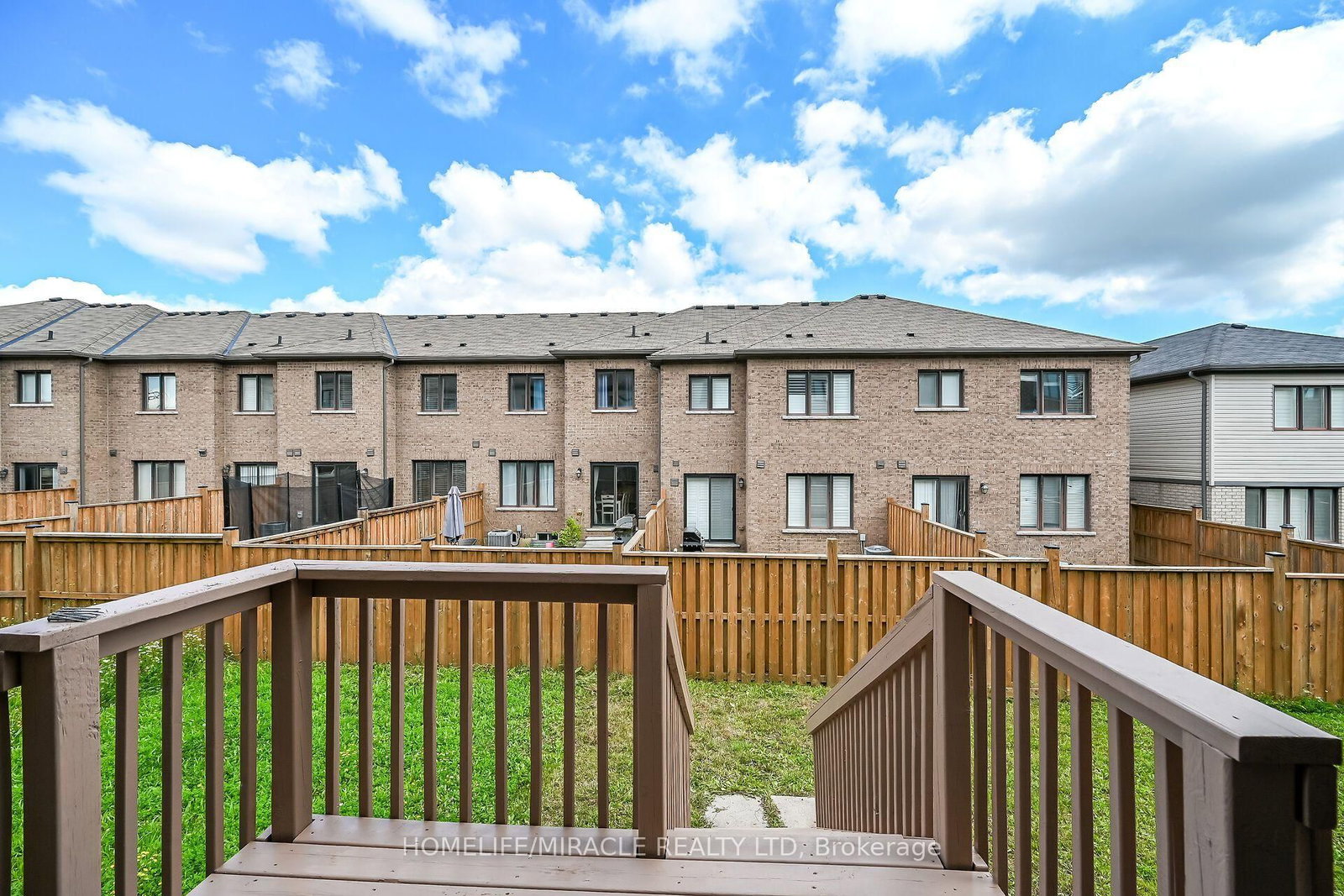 82 Scarletwood Street • Hamilton, ON photo 43