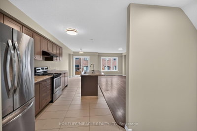 82 Scarletwood Street • Hamilton, ON photo 9