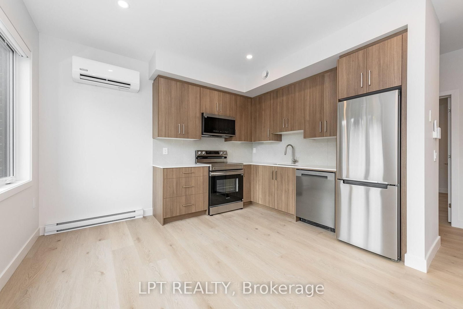 3 - 249 Columbus Avenue, Ottawa 5