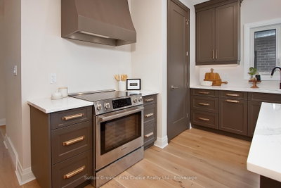 117 KASTNER Street • Stratford, ON photo 6