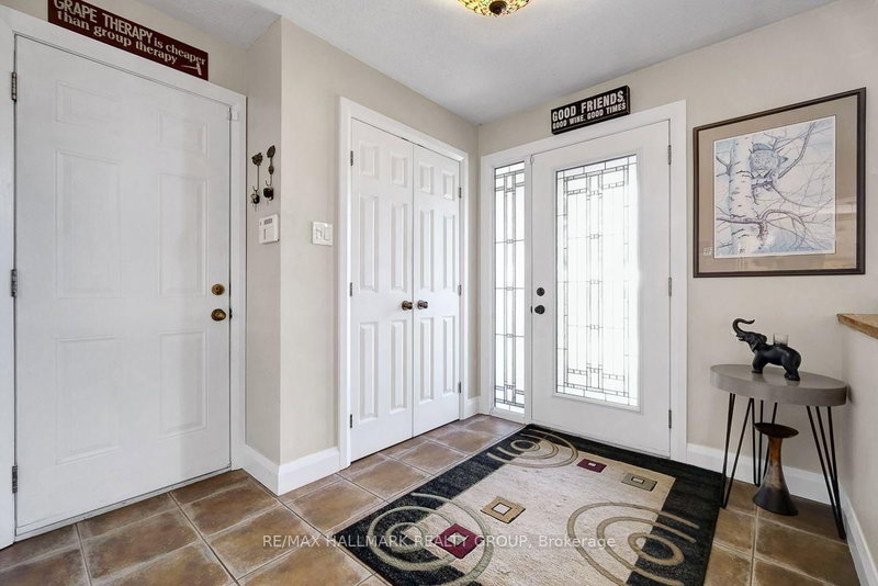 75 Lloydalex Cres photo 4