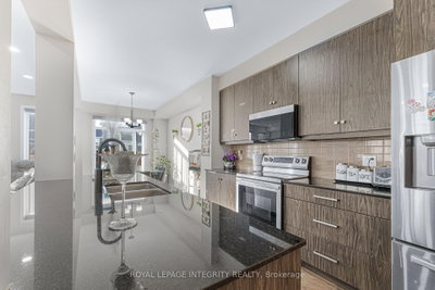 69 Pelham Crescent • Richmond, ON photo 5