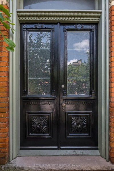 151 Markland Street • Hamilton, ON photo 3