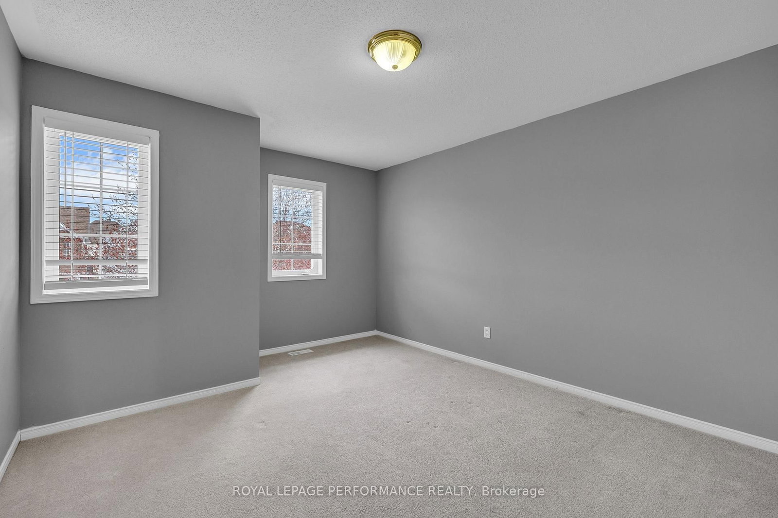 2415 Des Pruches Avenue - Photo 26