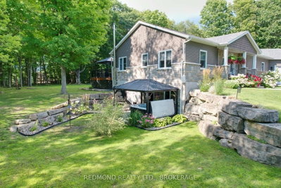 430 County Road # 2 Road • Front of Leeds & Seeleys Bay, ON photo 3
