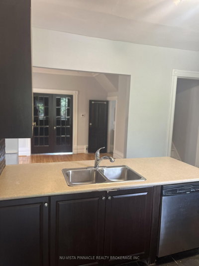 572 Oxford Street E • London East, ON photo 3