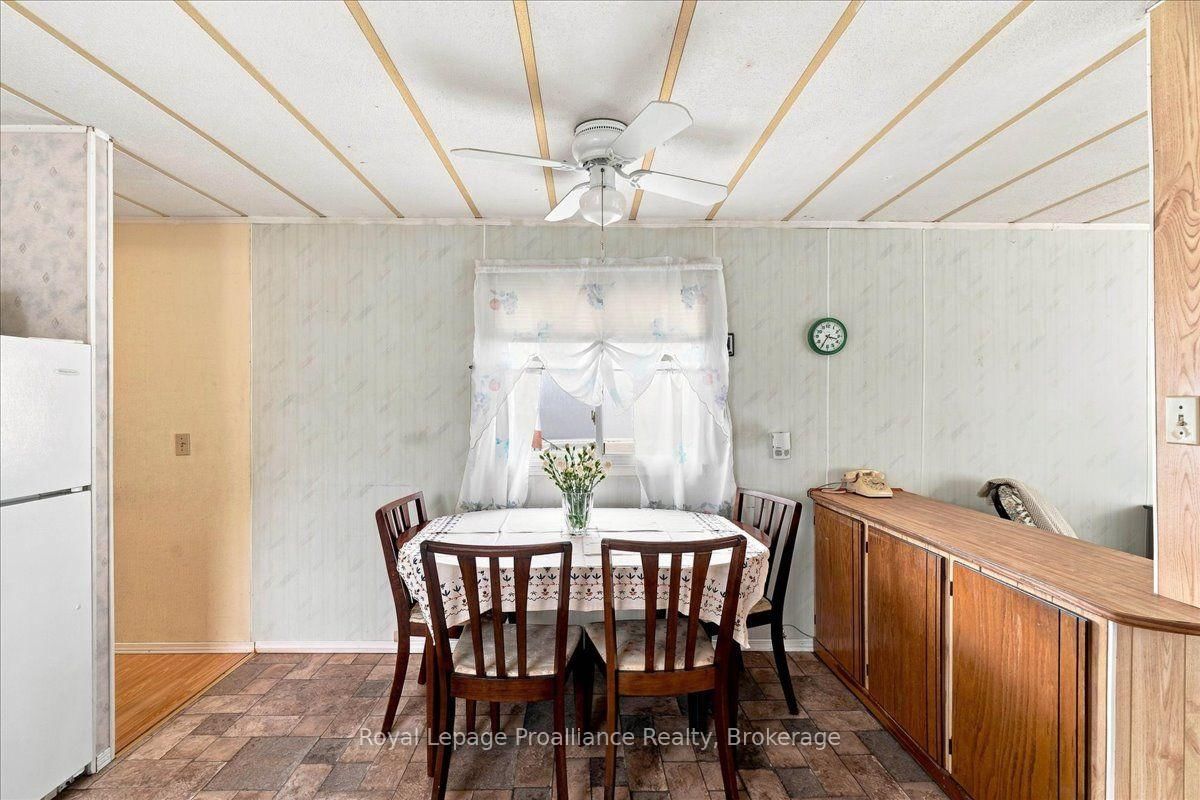18 Cedar Street • Greater Napanee, ON photo 8