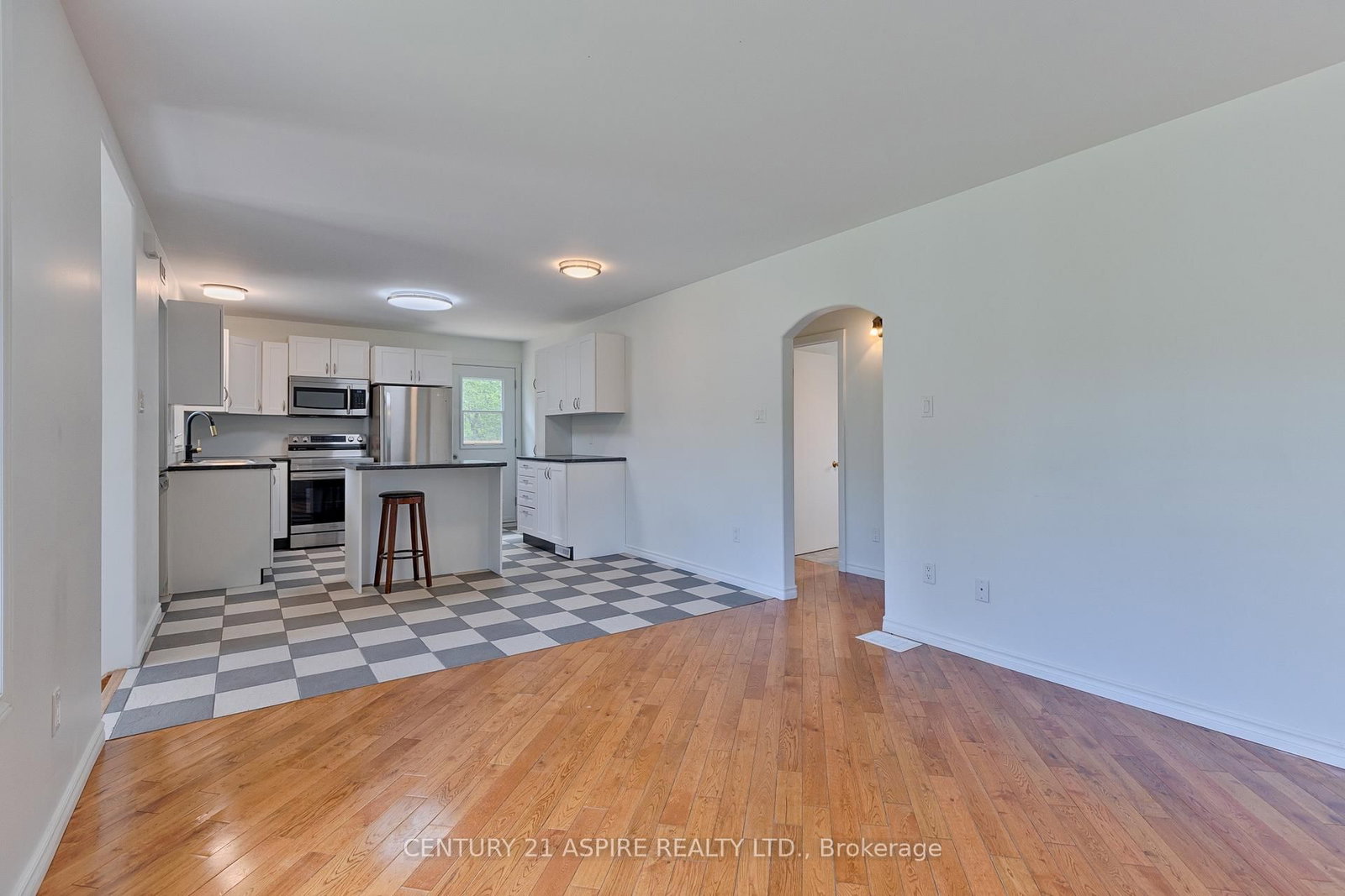 1549 Zion Line • Beachburg, ON photo 17