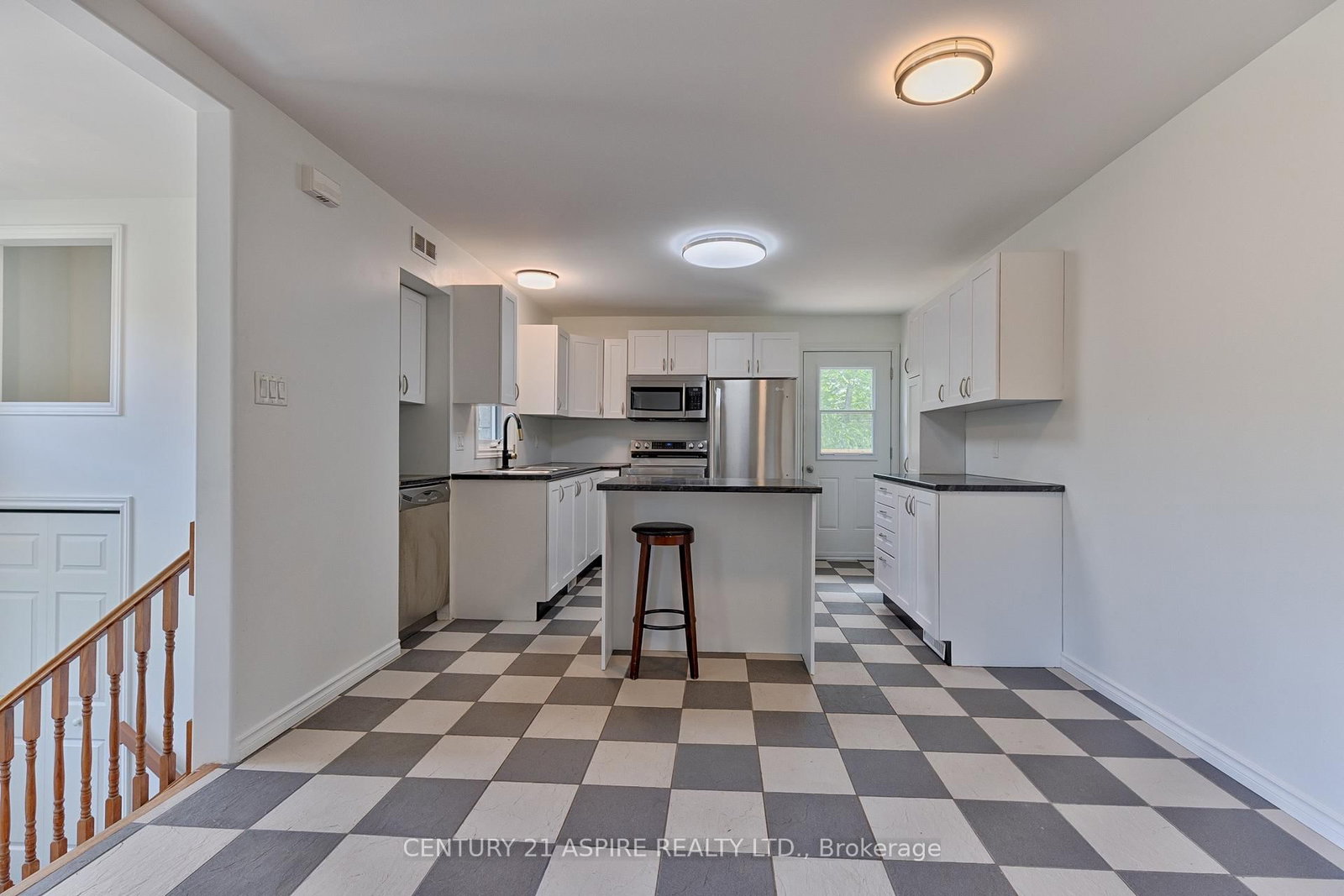1549 Zion Line • Beachburg, ON photo 19