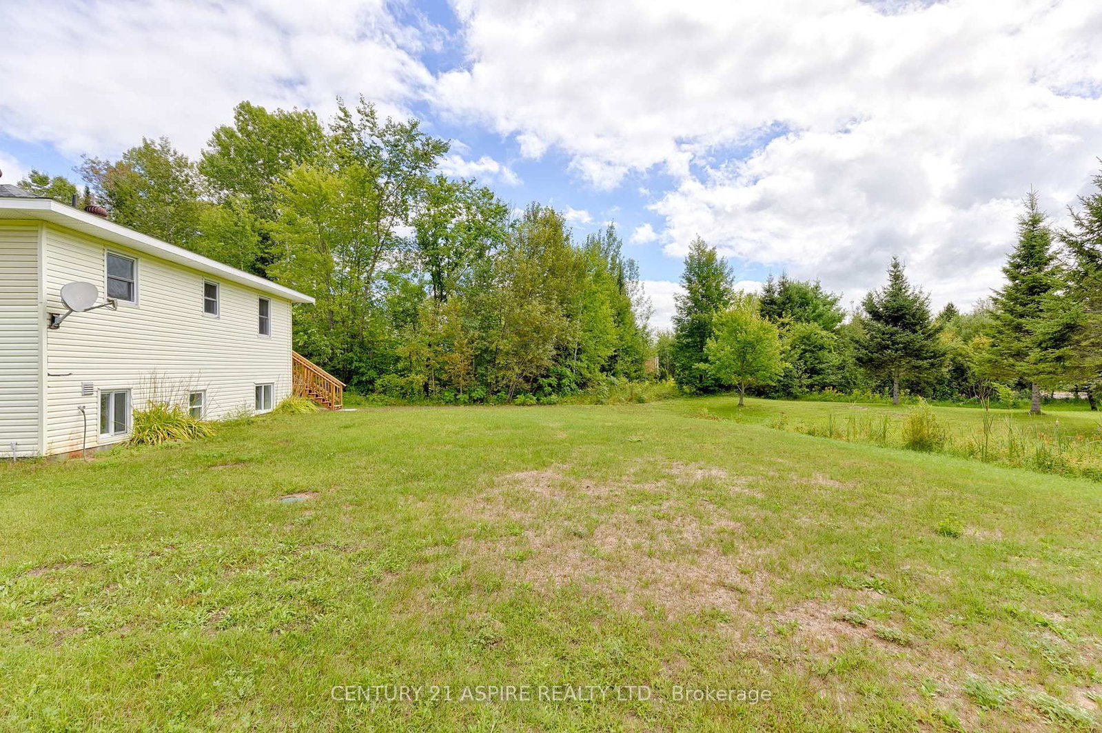 1549 Zion Line • Beachburg, ON photo 8