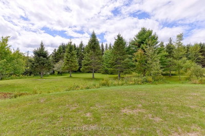 1549 Zion Line • Beachburg, ON photo 9