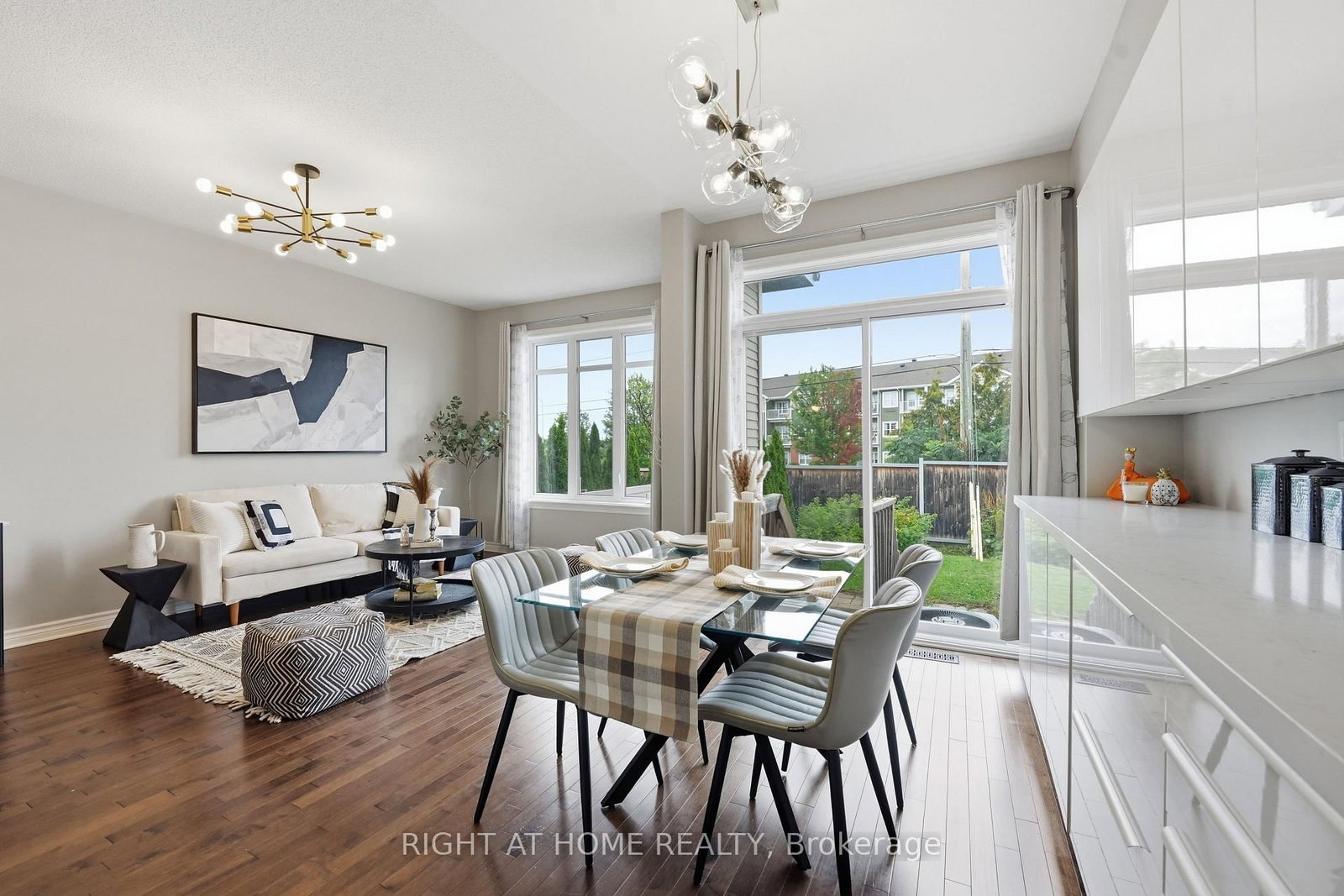 599 Remnor Avenue • Ottawa, ON photo 10