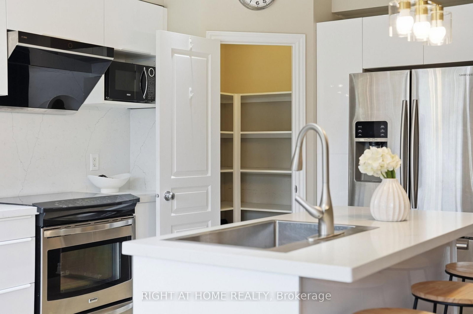 599 Remnor Avenue • Ottawa, ON photo 16