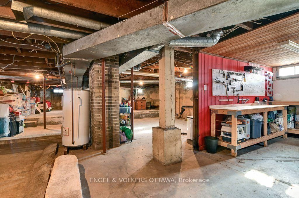 650 Churchill Avenue N - Photo 39