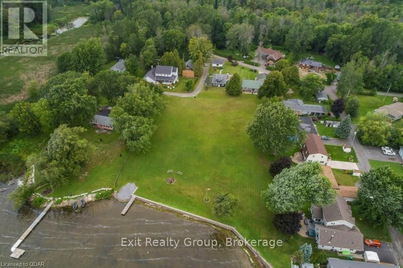 22 Willow Point Road