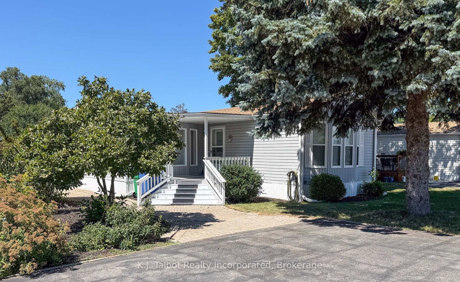 55 Algonquin Lane • Ashfield-Colborne-Wawanosh, ON photo 13