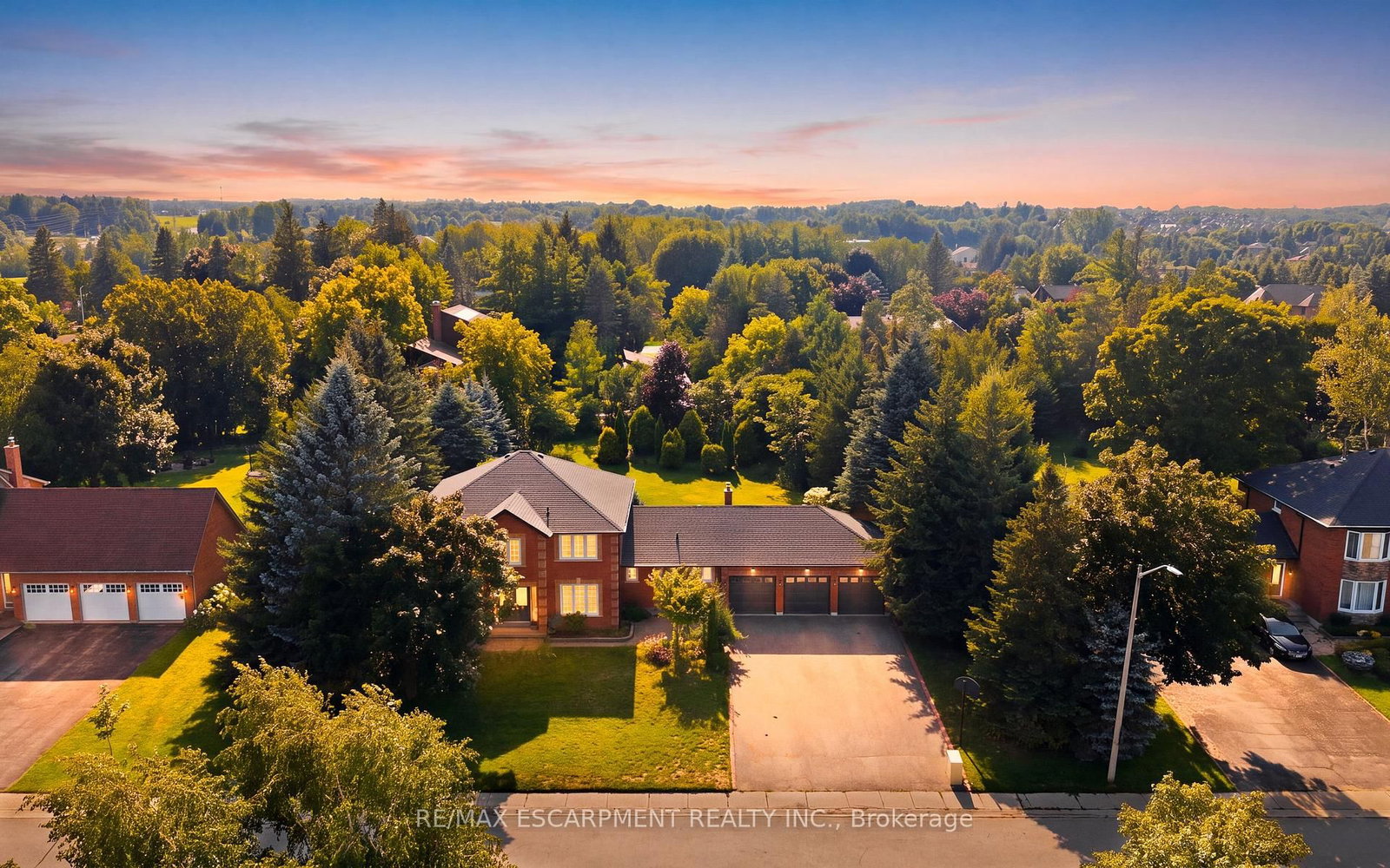 6 Willow Crescent • Mono, ON photo 4