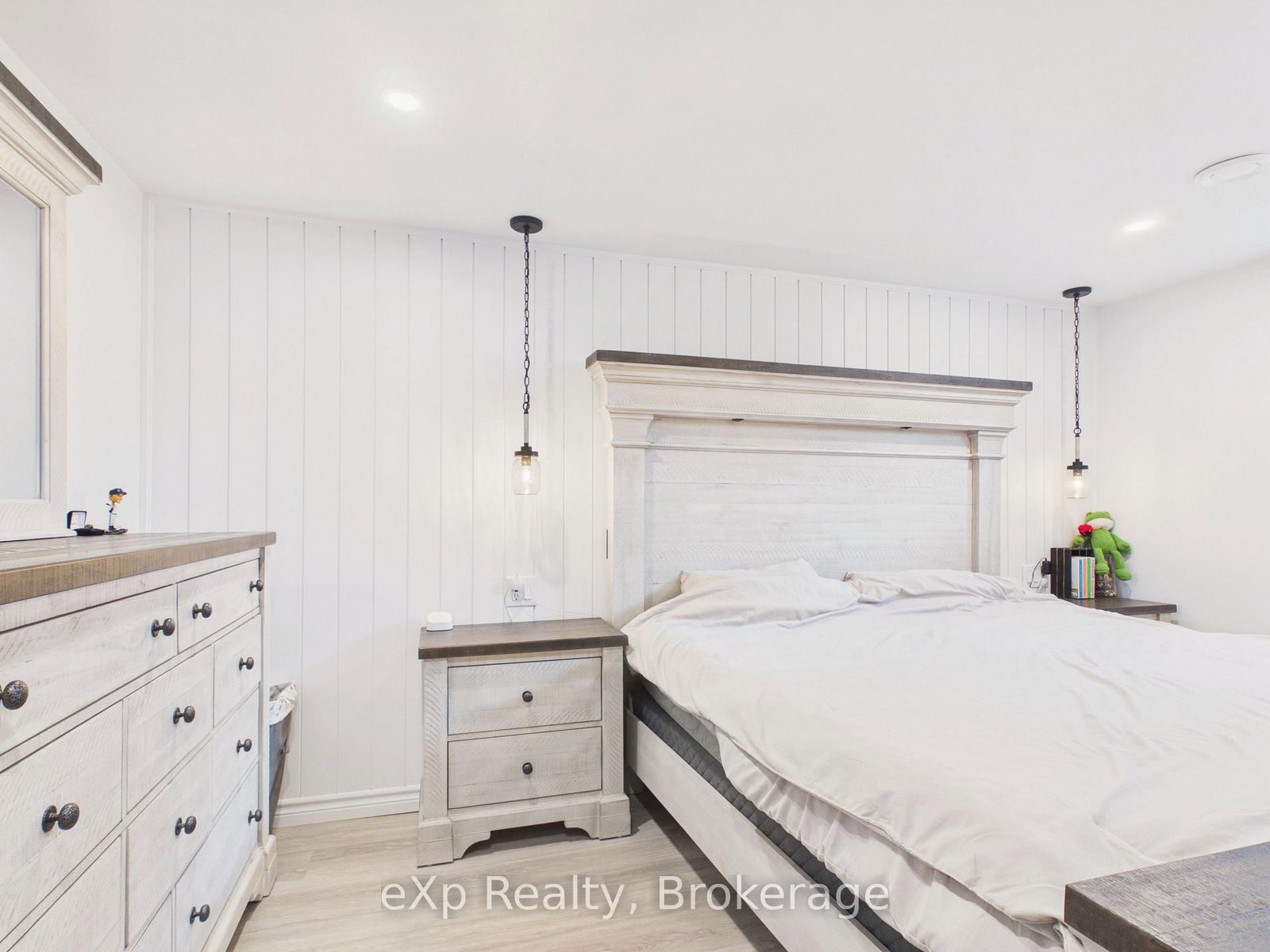 1103 Marietta Street • Howick, ON photo 25