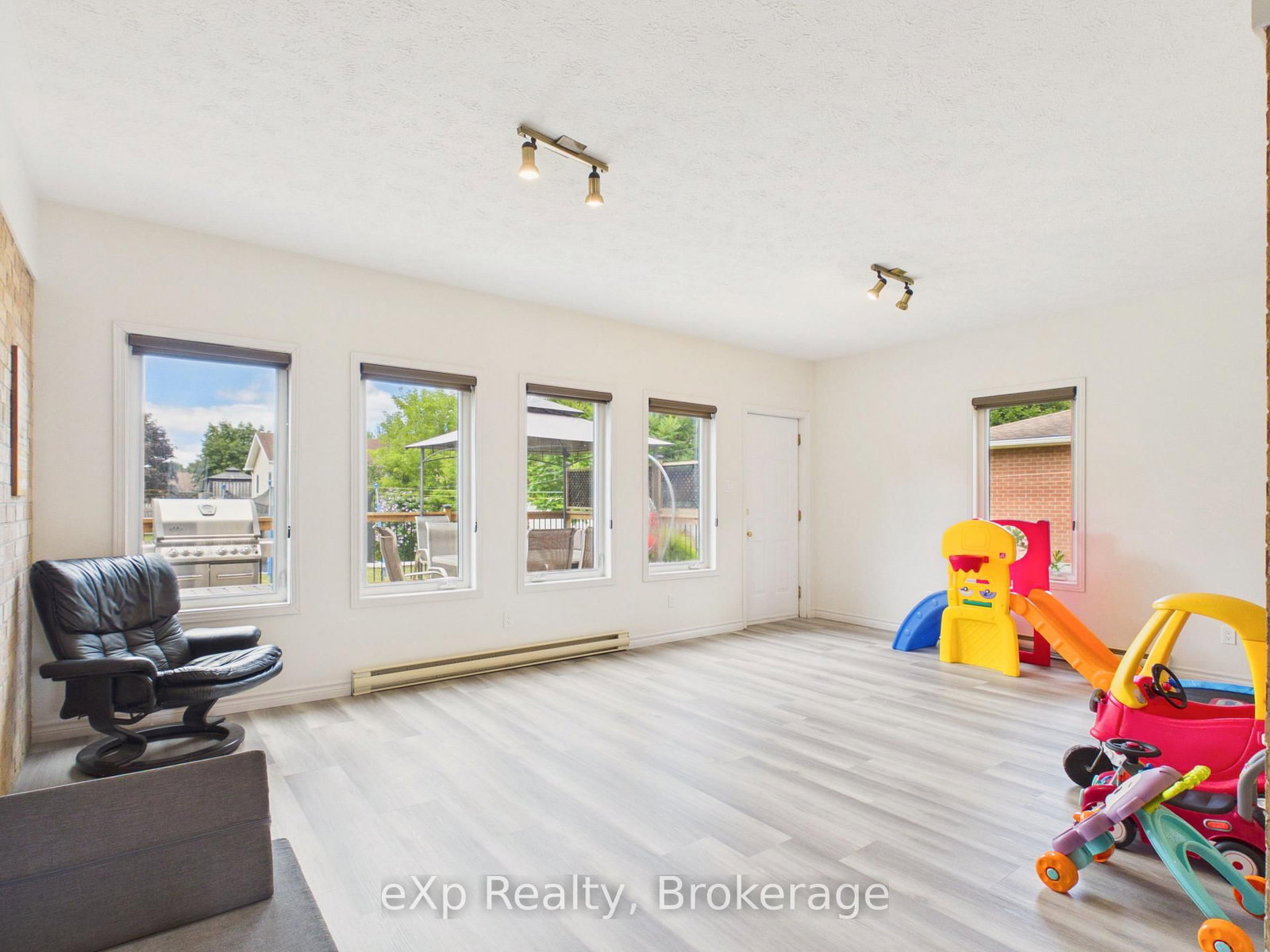 1103 Marietta Street • Howick, ON photo 4
