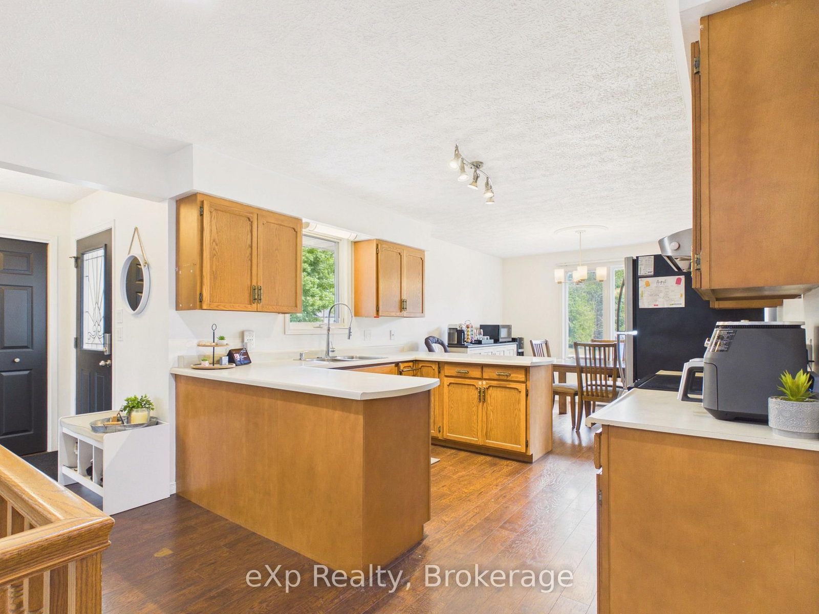 1103 Marietta Street • Howick, ON photo 7
