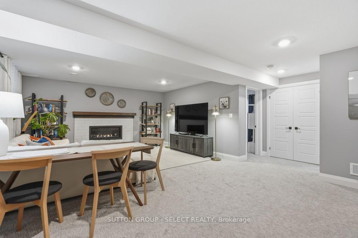 159 Collins Way • #54 • Strathroy-Caradoc, ON photo 24