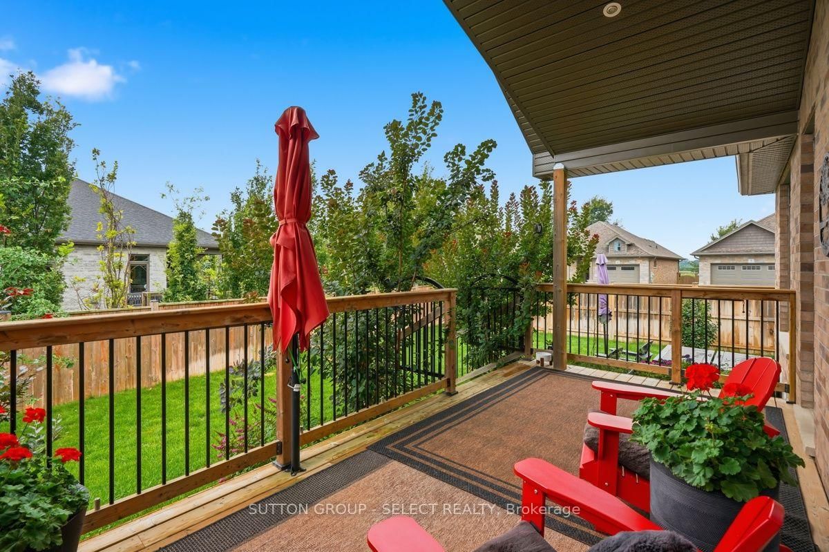 159 Collins Way • #54 • Strathroy-Caradoc, ON photo 32