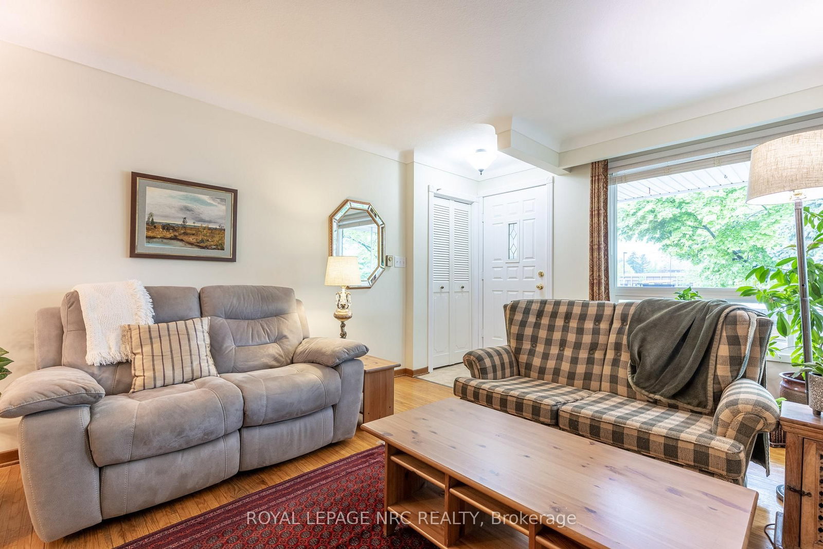 542 Lake Street • St. Catharines, ON photo 6