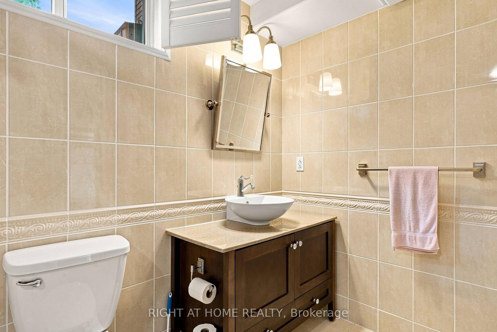 23 Magnolia Court • Belleville, ON photo 39