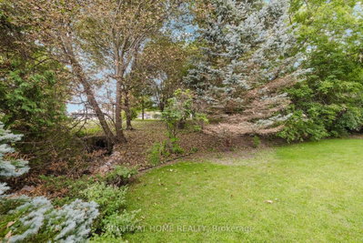 23 Magnolia Court • Belleville, ON photo 6