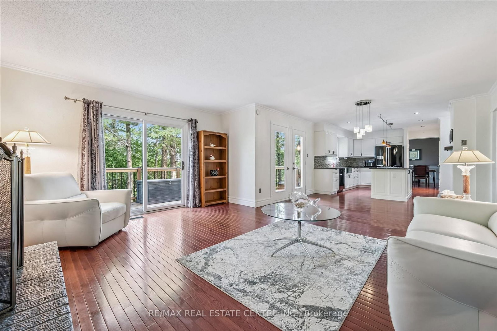 21 Tinatawa Court • Kitchener, ON photo 11