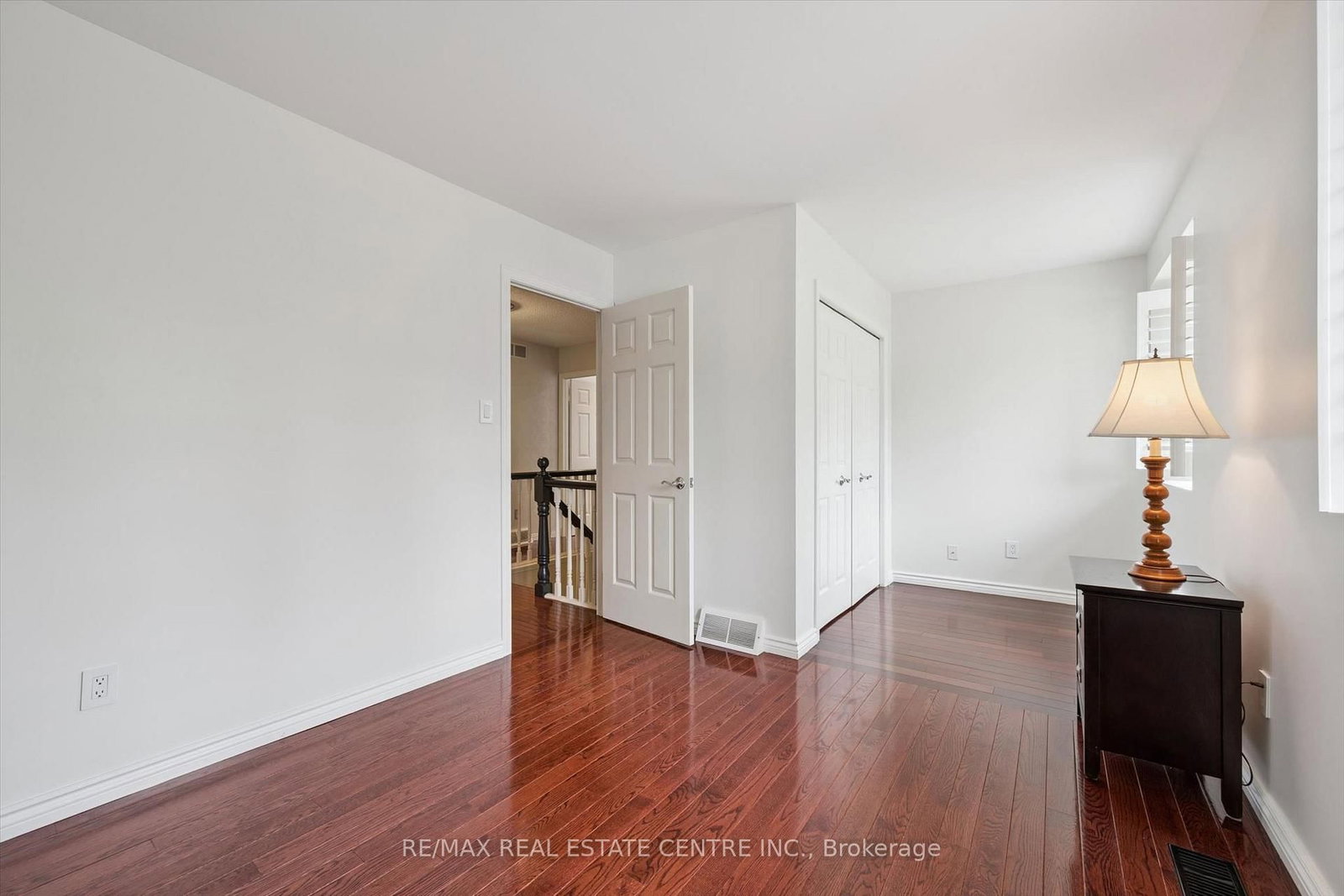 21 Tinatawa Court • Kitchener, ON photo 15