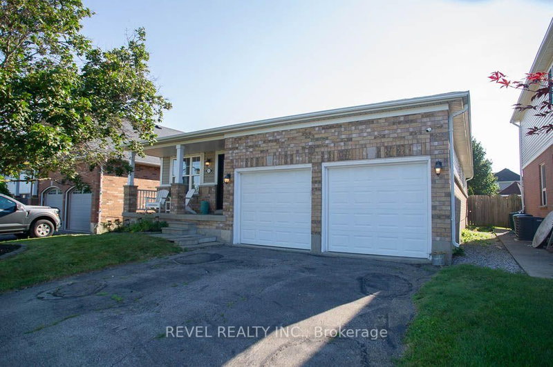 48 Lovell Crescent