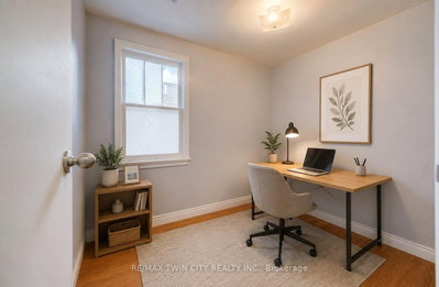 130 SYDENHAM Street • Woodstock, ON photo 6