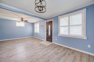 130 SYDENHAM Street • Woodstock, ON photo 8
